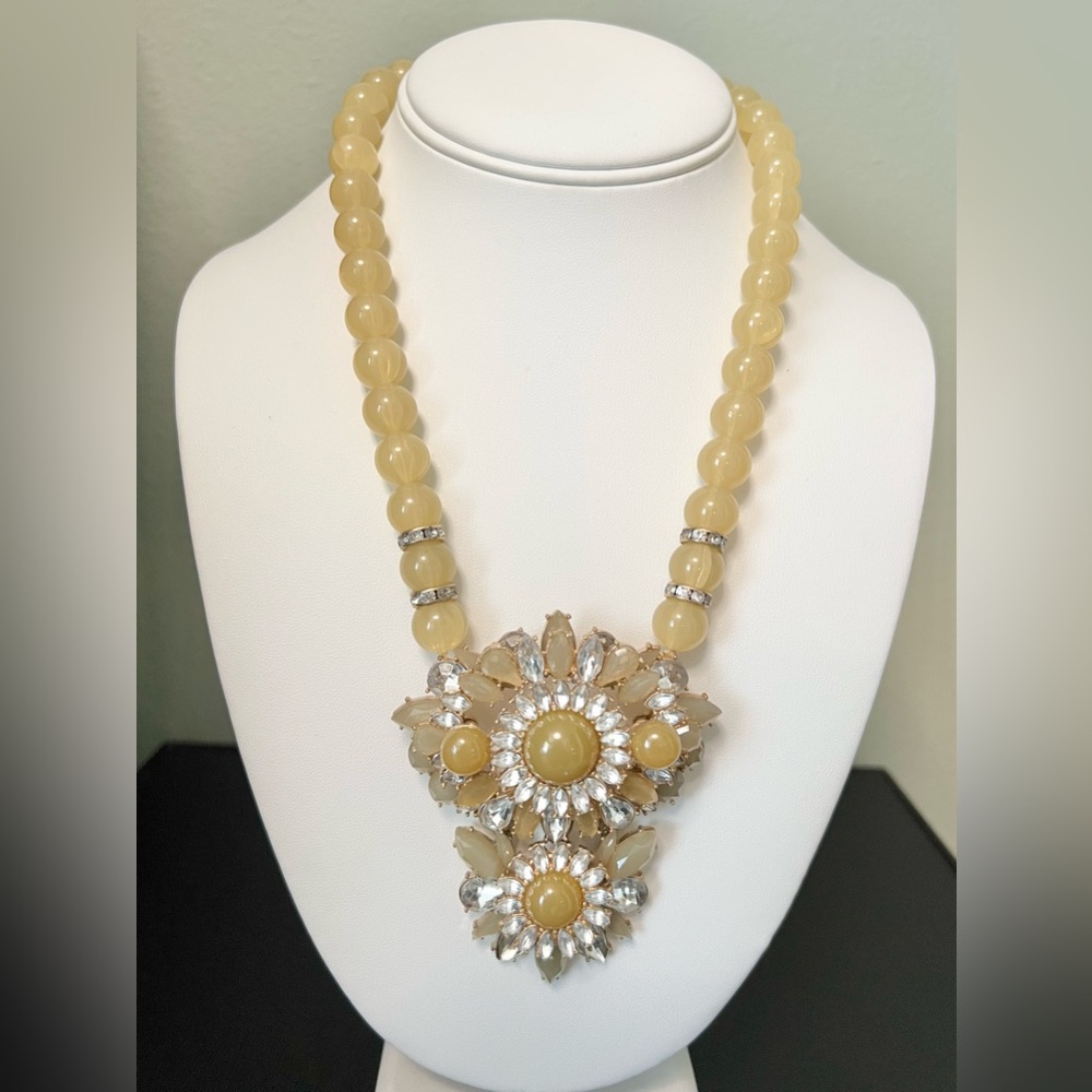 STATEMENT NECKLACE - Picture 3 of 5